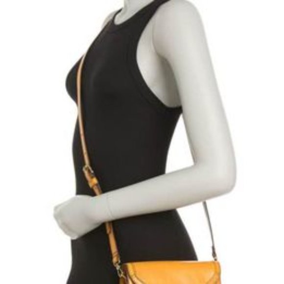 BNWT HOBO Convertible Crossbody/Belt Leather in Mustard! Retails $218 - Picture 7 of 7